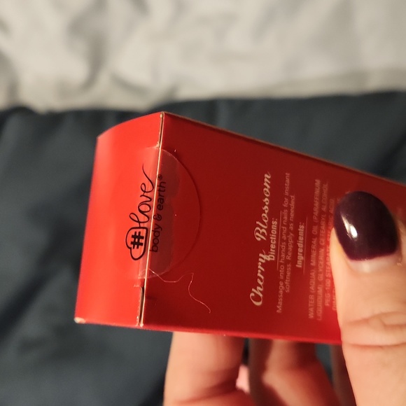 Body & Earth Bath & Body 5 One Ounce Bottles Of Body And Earth